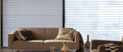 BLINDS/ROLL SCREENS