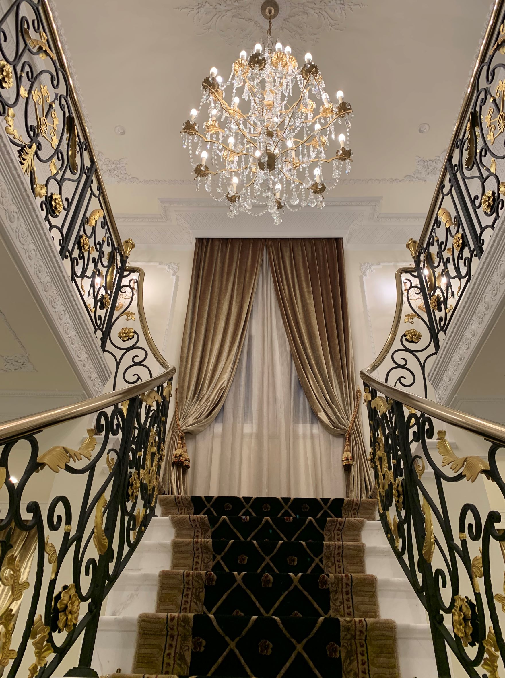 vol.7_本格的なクラッシックスタイルのインテリアを憧れで終わらせない！「アトリエ ラ メゾン」で叶える感動の住宅づくり