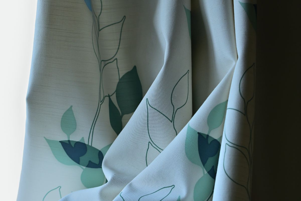 遮光カーテンをオーダーする際の後悔しない選び方！